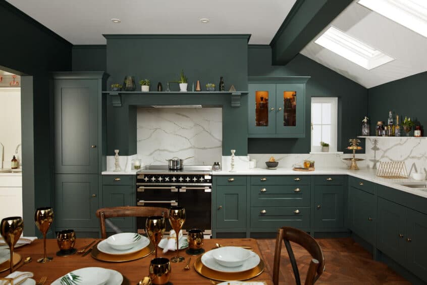15 Beautiful Dark Green Kitchens - Inspiration and Ideas